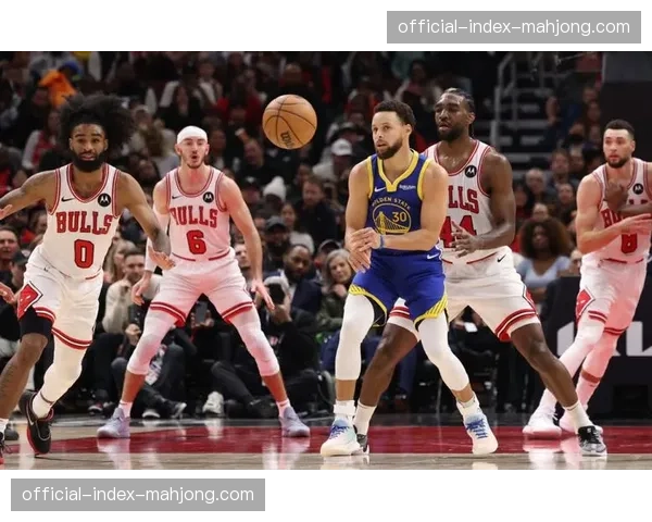 勇士133-112轻取灰熊:波尔津吉斯首秀表现亮眼 勇士133-112轻取灰熊:波尔津吉斯首秀表现亮眼