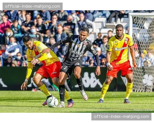 欧联杯资格争夺前瞻:皇家贝蒂斯、瓦伦西亚、毕尔巴鄂三队积分紧咬 欧联杯资格争夺前瞻:皇家贝蒂斯、瓦伦西亚、毕尔巴鄂三队积分紧咬